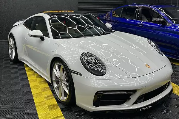 Serviço de estética automotiva para Porsche